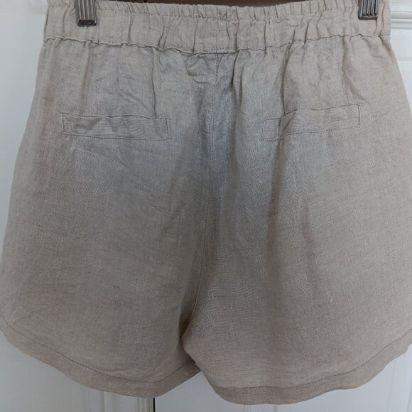 Beige linen shorts with stretchy waistband - Picture 2 of 5